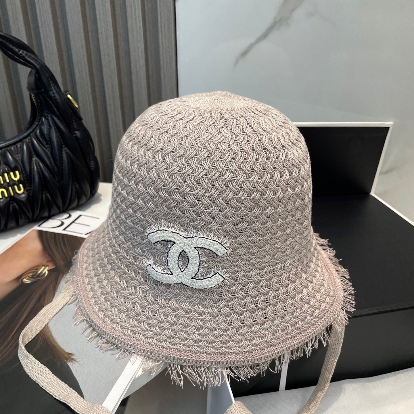 KNITTED BUCKET HAT DUSTY GREY 673884