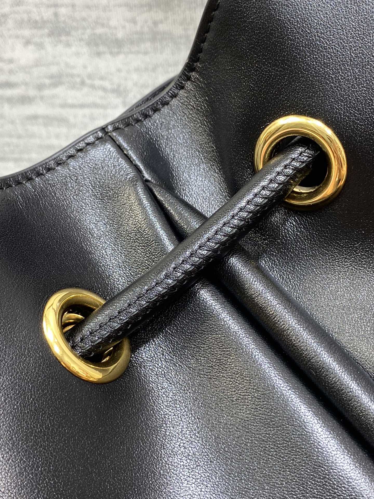 meidum cd nolita 27cm black calfskin