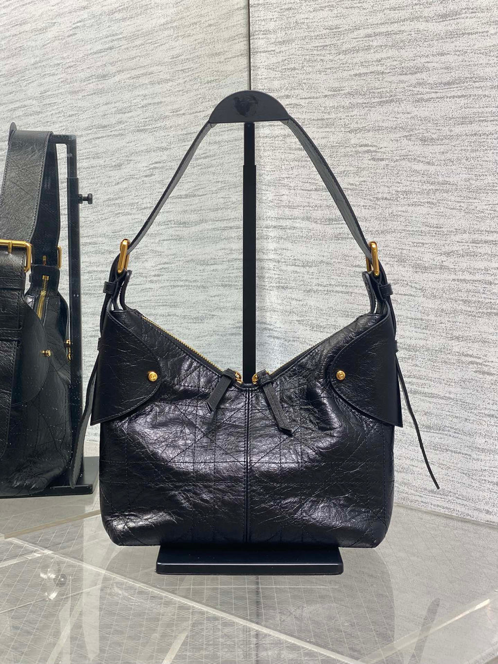 CD VOYAGE handbag 23 Black Crinkled Calfskin