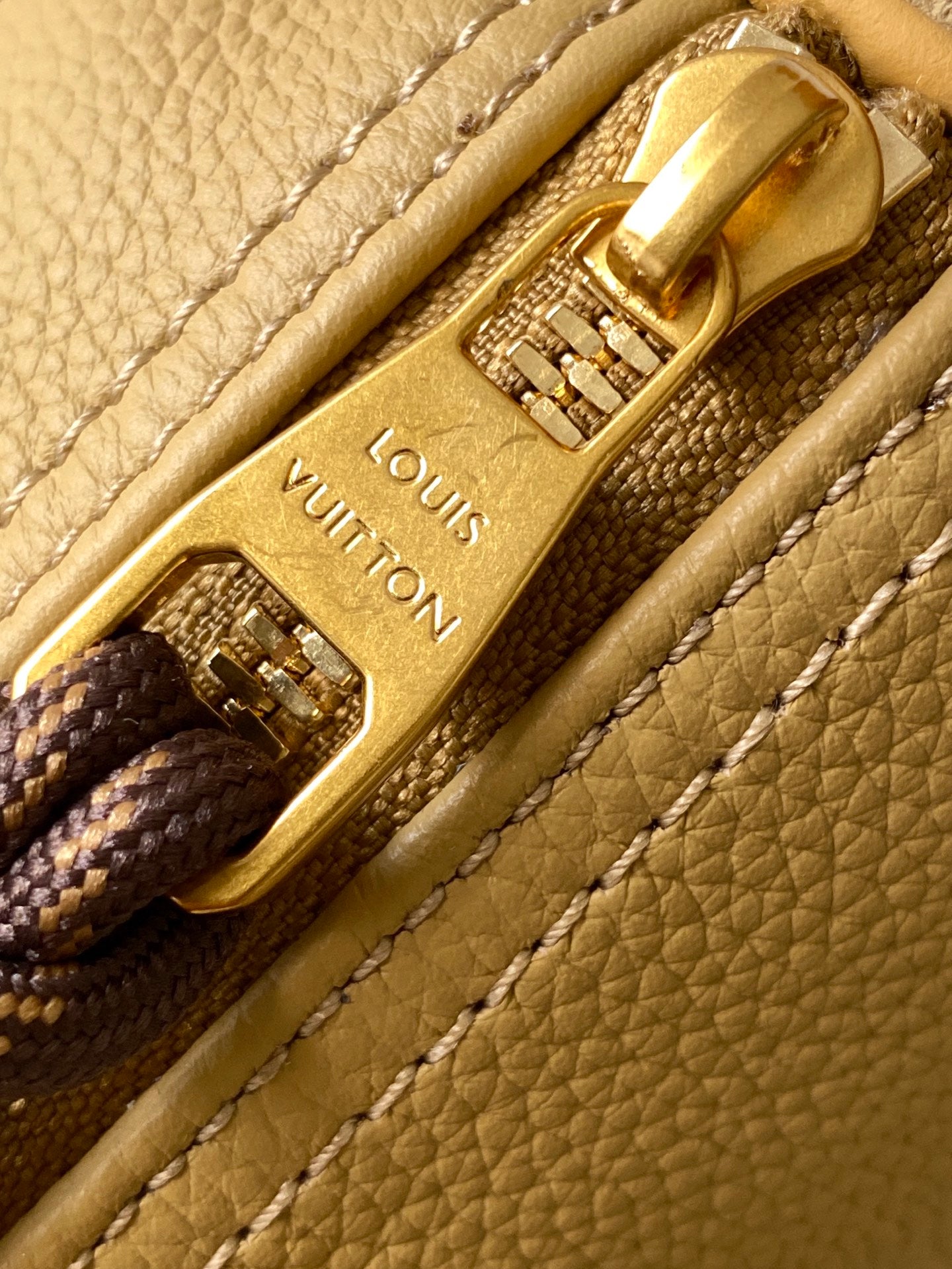 LV M12627 Keepall Bandoulière Cargo 25 Khaki Monogram Canvas & Cowhide GHW