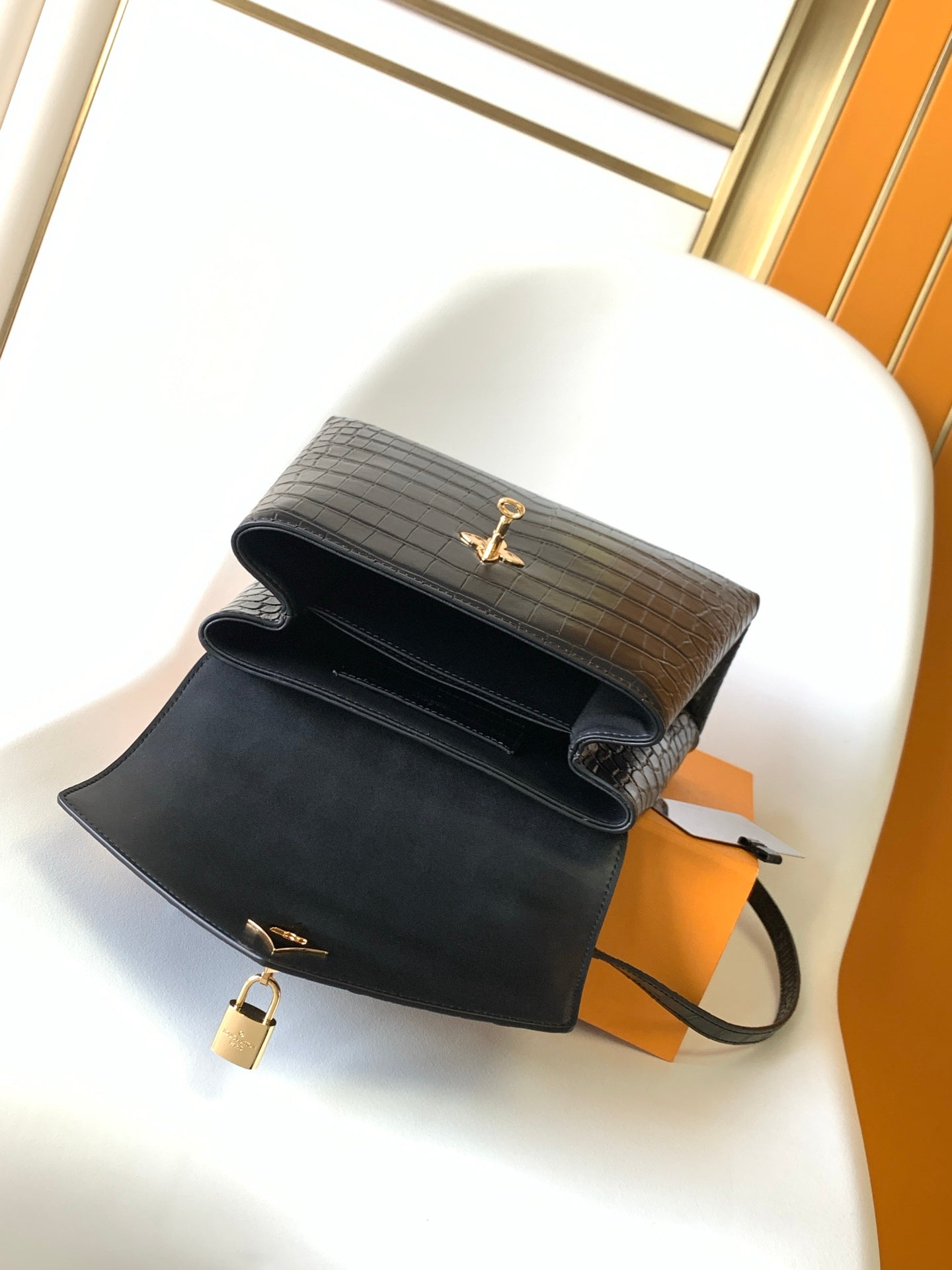 LV 25s Rose Des Vents Handbag 27cm Black Crocodile GHW