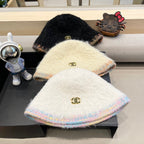 BUCKET HAT IN WHITE LAMB FUR 419468