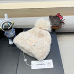 BEANIE HAT IN WHITE CREAM SOLF FLEECE 419711