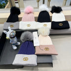 BEANIE HAT IN BLACK MIX WHITE WOOL AND FOX FUR 422524