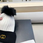 BEANIE HAT IN BLACK MIX WHITE WOOL AND FOX FUR 422504