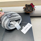 STRIPED KNITTED HAT IN LIGHT GRAY WOOL 424514