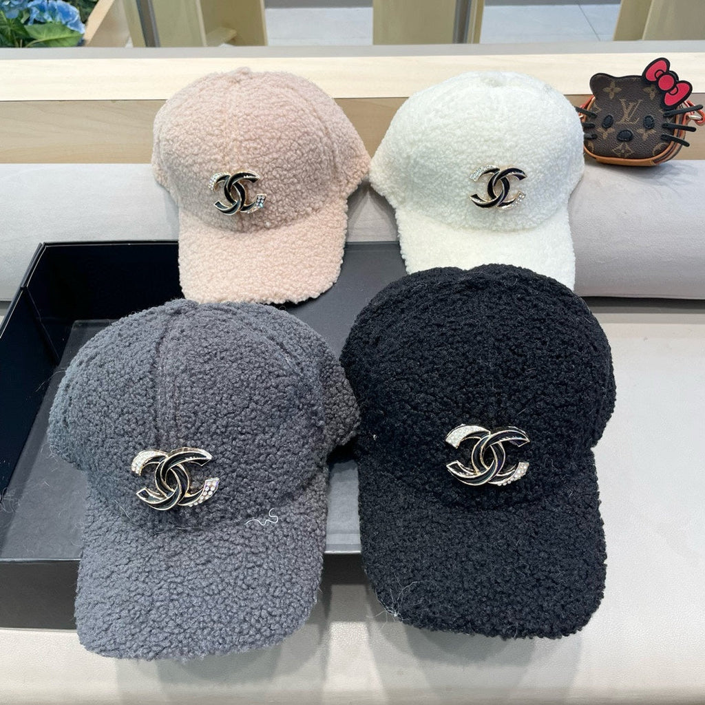 BASEBALL HAT IN MO GRAY LAMB FUR 424254