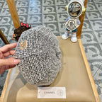 BERET HAT IN BLACK MIX WHITE WOOL TWEED 430011