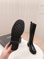CHANEL KNEE-HIGH BOOTS 25S IN BLACK GLOSSY LAMBSKIN