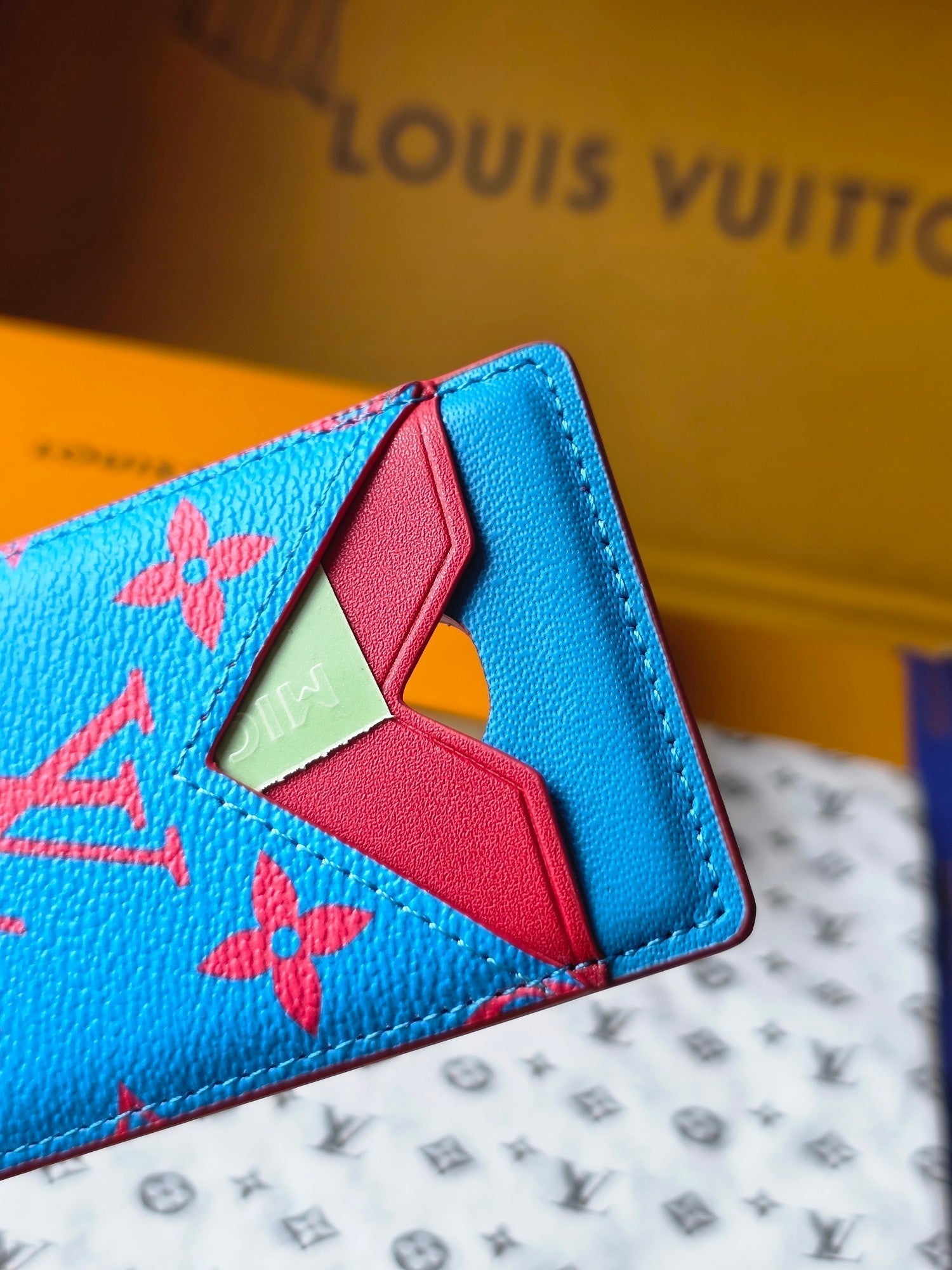LV M15034 Porte-Cartes Magnet Blue Red Monogram Glow Canvas & Cowhide