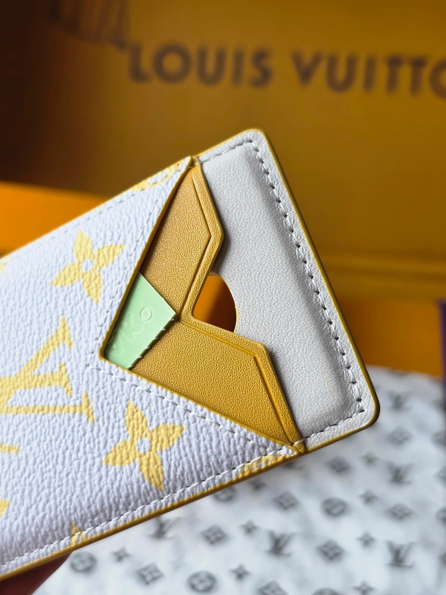 LV M15033 Porte-Cartes Magnet Gray Yellow Monogram Glow Canvas & Cowhide