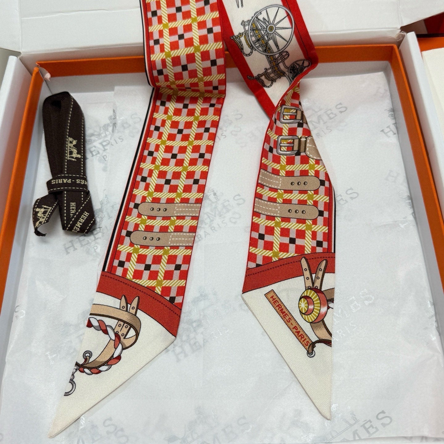 HERMES 25S SCARF 90 IN SILK 854950