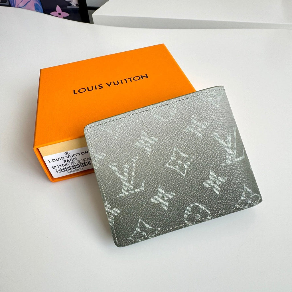 LV Multiple Wallet Green Monogram Gradient Canvas 221316