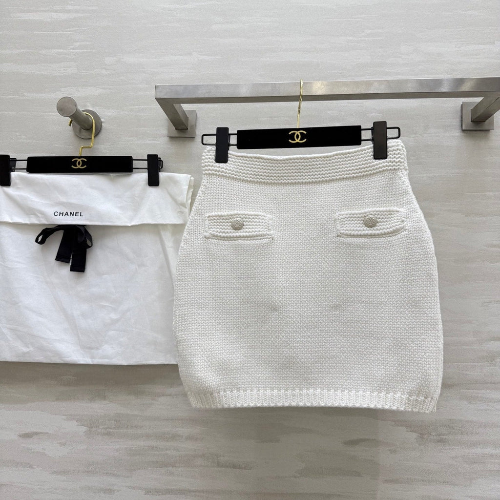 CHANEL 25S MINI SKIRT STYLE 239