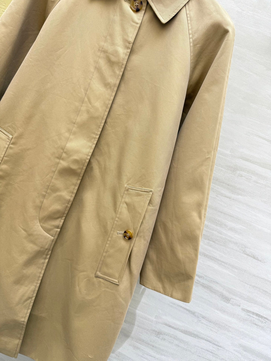 BURBERRY 25S MID-LENGTH COAT 197