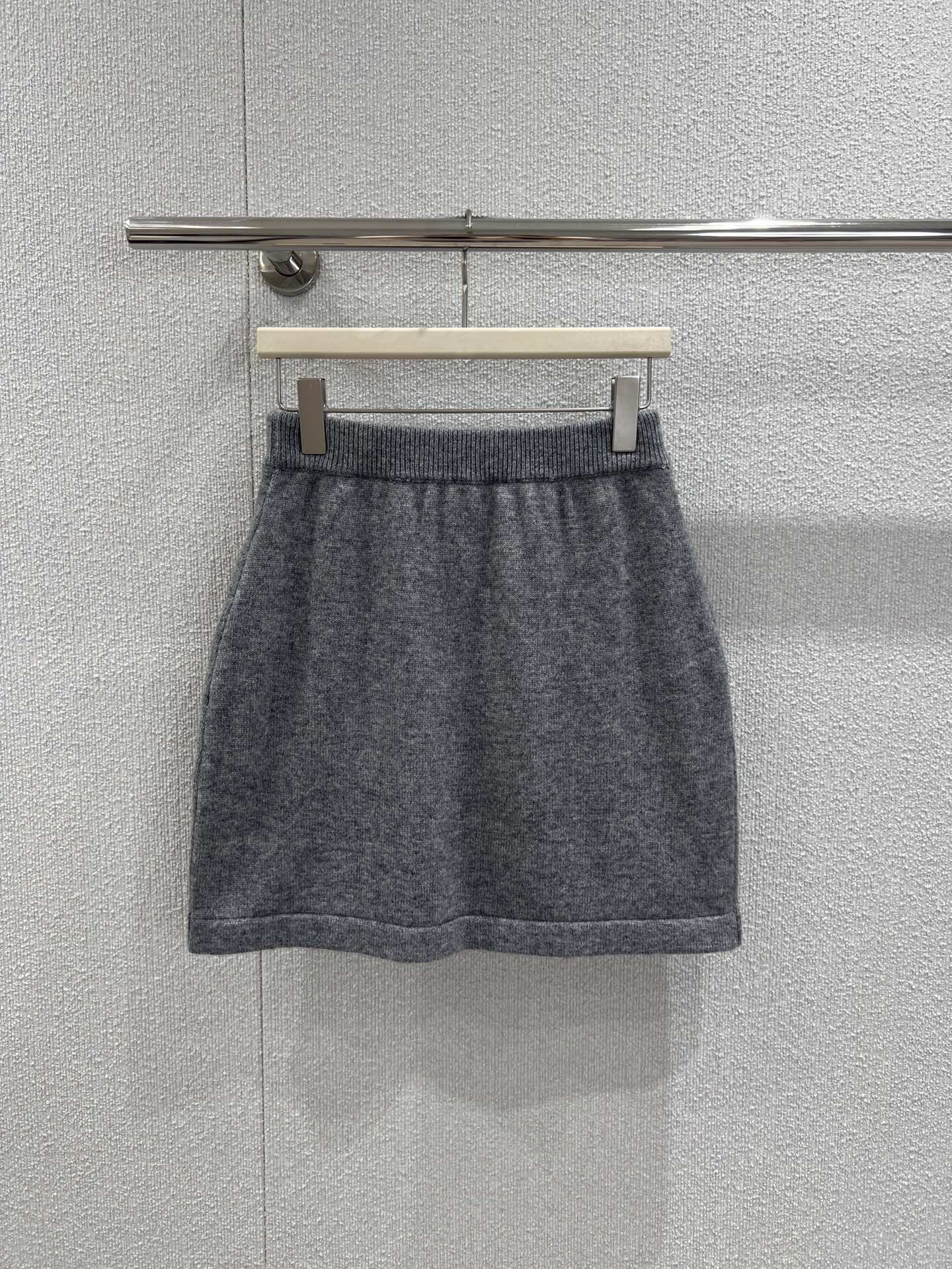 CHANEL CARDIGAN AND SKIRT SET STYLE 57