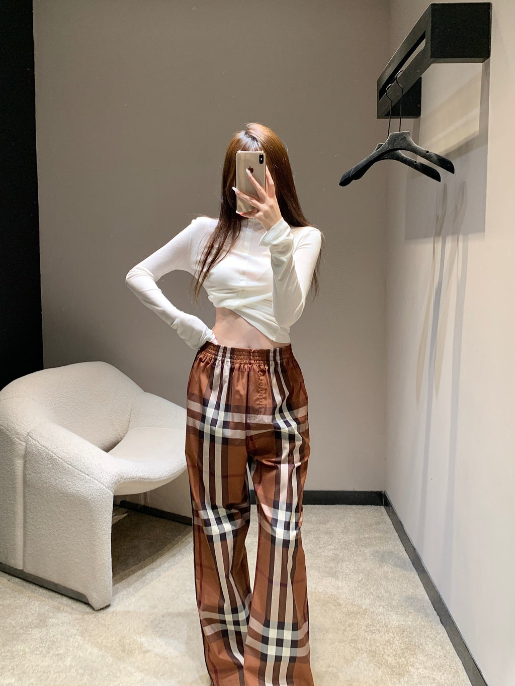BURBERRY 25S PLAID STRAIGHT-LEG PANTS 092