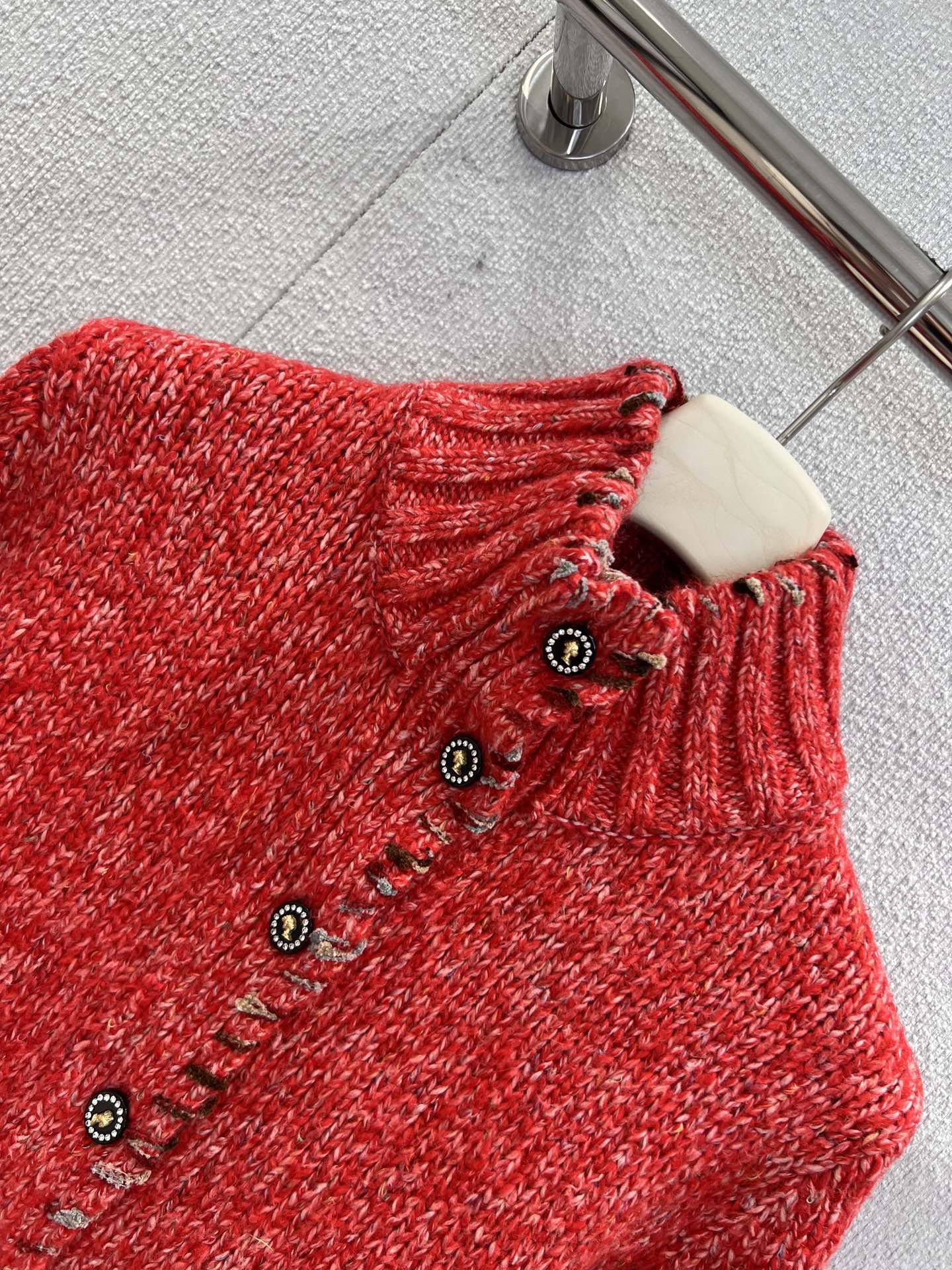 CHANEL 25S KNITTED CARDIGAN 233200