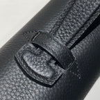 SAC A DEPECHES LIGHT 38 IN BLACK TOGO CALFSKIN
