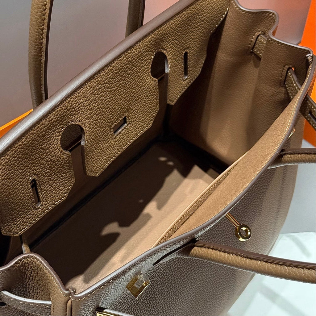 25S HERMES BIRKIN 30 IN COFFEE CALFSKIN GOLD HARDWARE