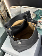 PEBBLE HOBO 40 IN BLACK SUPPLE GRAINED CALFSKIN