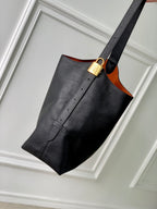 LOW KEY HOBO MM 31CM BLACK CALFSKIN