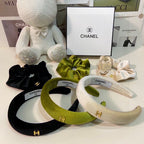 WHITE VELVET HAIRBAND 124630