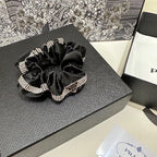 SCRUNCHIE IN BLACK VELVET WITH CRYSTAL CHAIN 369301