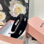 THICK HEADBAND WITH DIAMOND LOGO IN BLACK PLUSH FABRIC 412484