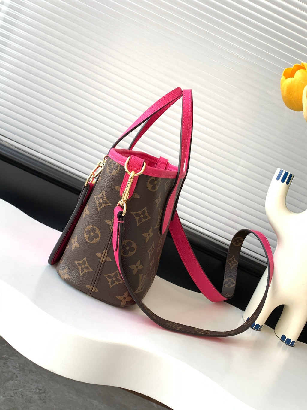 Neverfull 24 Bandoulière Inside Out BB Red Calfskin