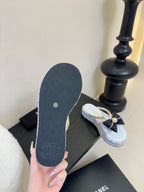 PLATFORM FLIP-FLOPS IN WHITE TWEED FABRIC