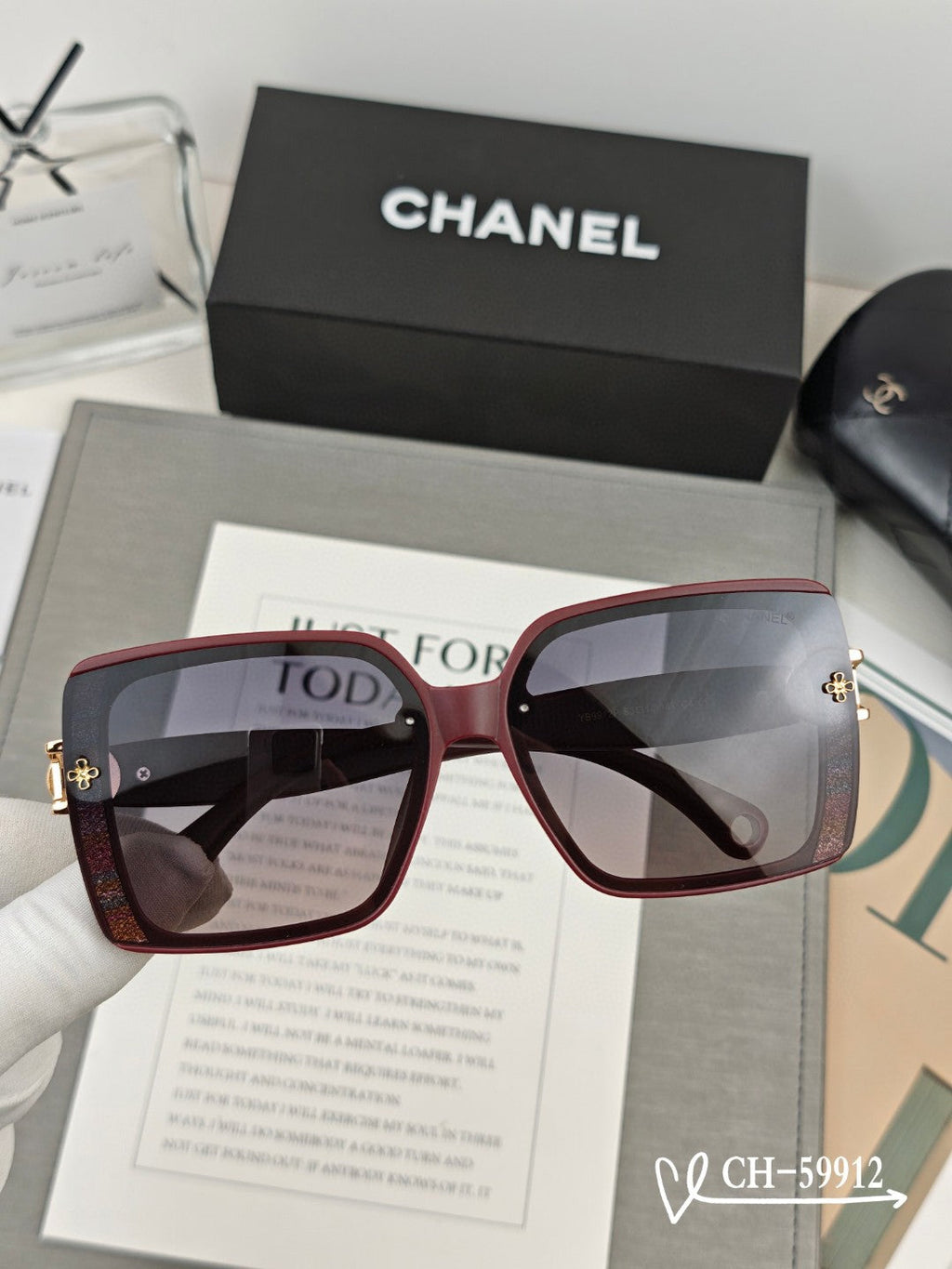 SQUARE SUNGLASSES 59912 IN ACETATE