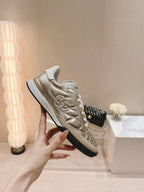 SNEAKERS IN GLOSSY GOLDEN LAMBSKIN