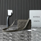 BV 25S DIAGO SHOULDER BAG 25.5 IN VERY DEEP OLIVE GRAIN COWHIDE
