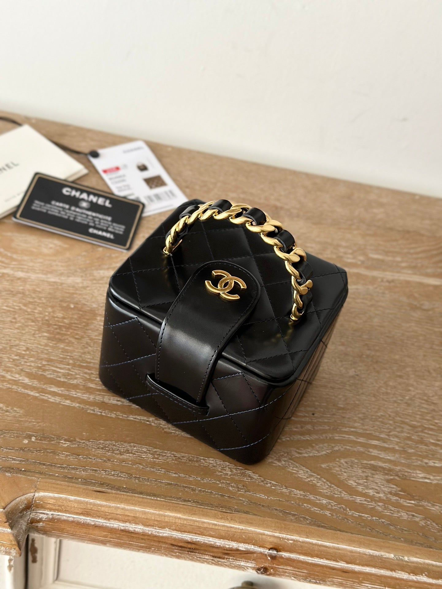 MINI  COSMETIC BAG 11 IN BLACK SHINY CALFSKIN GOLD HARDWARE