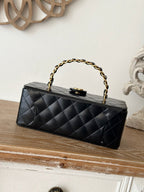 COSMETIC BAG 22 IN BLACK SHINY CALFSKIN GOLD HARDWARE
