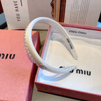 HAIR BAND IN WHITE COTTON ATTACHED PEARL CHAIN 418900