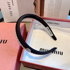 HAIR BAND IN BLACK COTTON ATTACHED PEARL CHAIN 418901