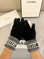 KNITTED GLOVES IN BLACK MIX WHITE WOOL 449712