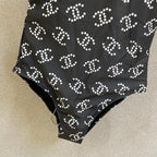 CC BIKINI SWIMSUIT SET IN BLACK AND WHITE LOGO PRINTED 615195