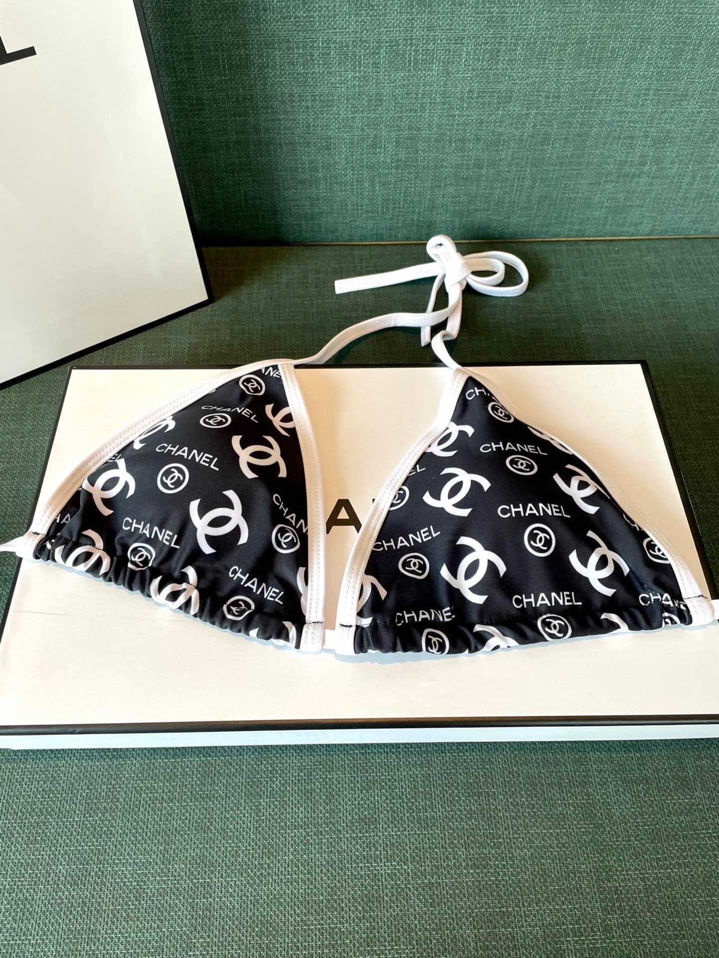 BIKINI SWIMSUIT IN BLACK AND WHITE AND PRINTED 627825