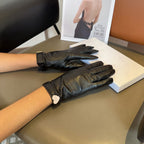 GLOVES WITH HEART ICON IN BLACK LAMBSKIN 465039