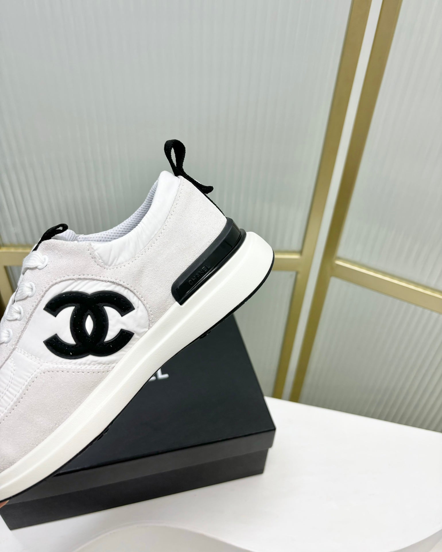 SNEAKER IN WHITE MIX GREY SUEDE