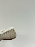 LACE-UP LOAFERS IN BEIGE SUEDE AND WHITE FLEECE LINING