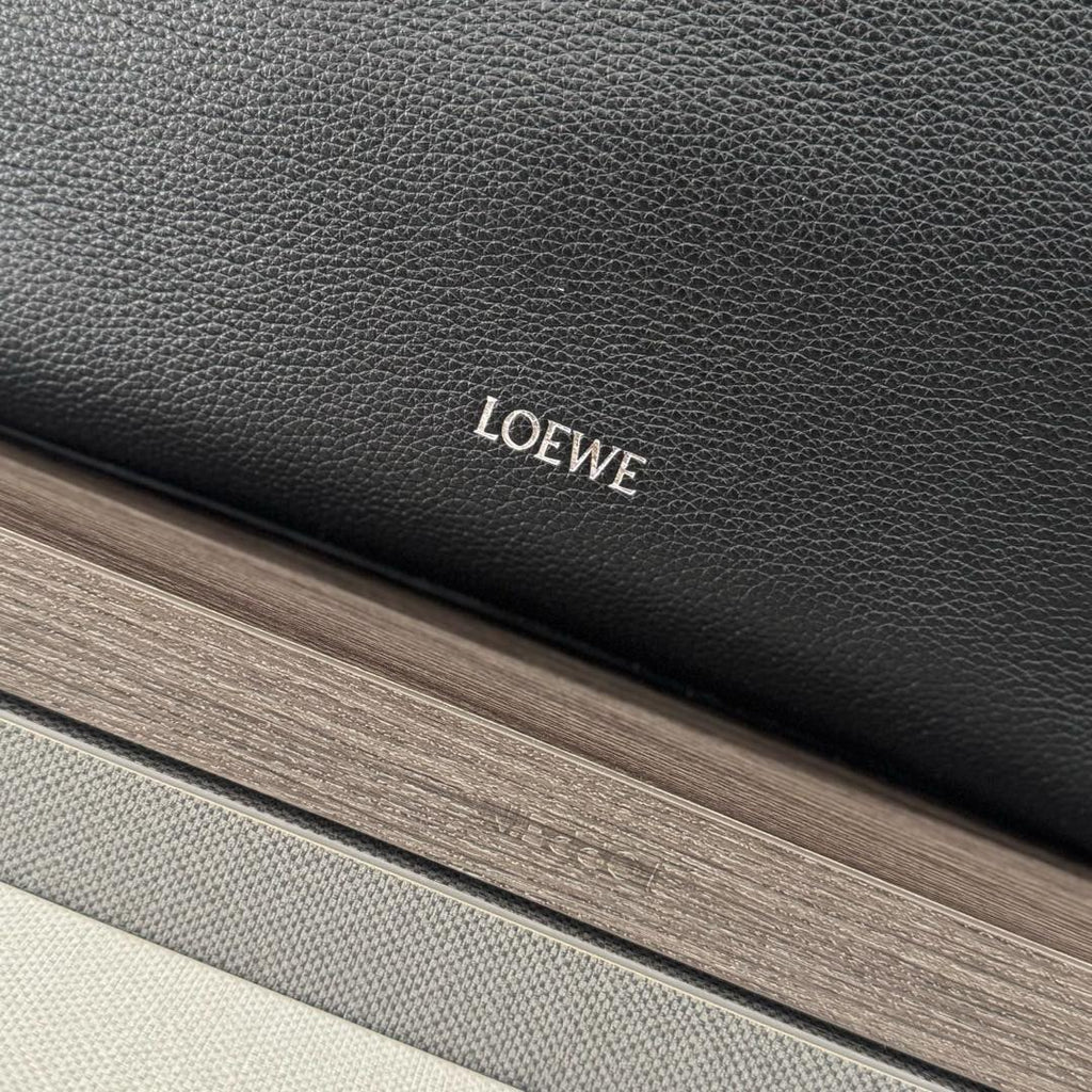 Loewe Pebble Hobo Black Smooth Calfskin