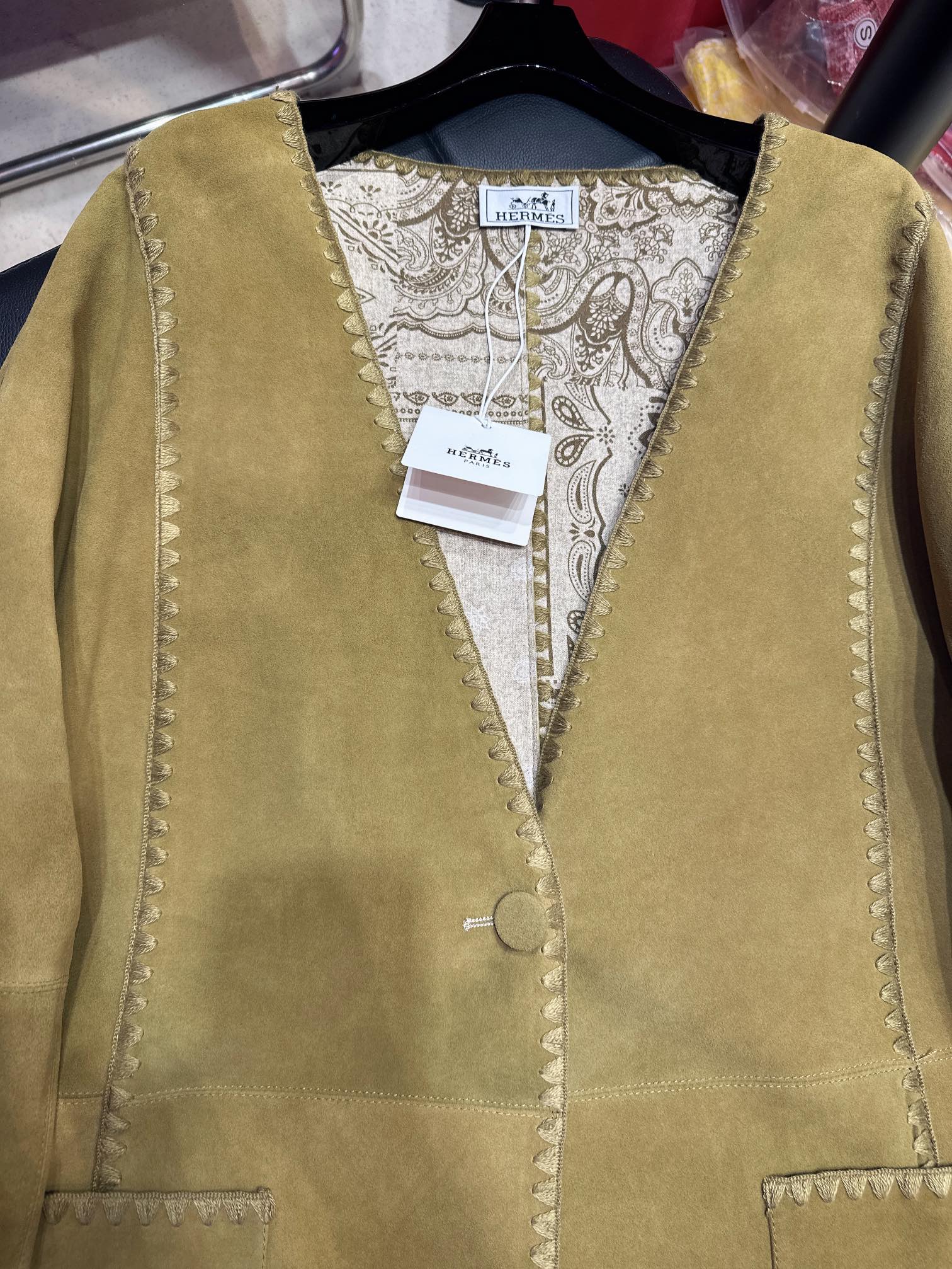 HERMES 25S MIDI SUEDE COAT 162