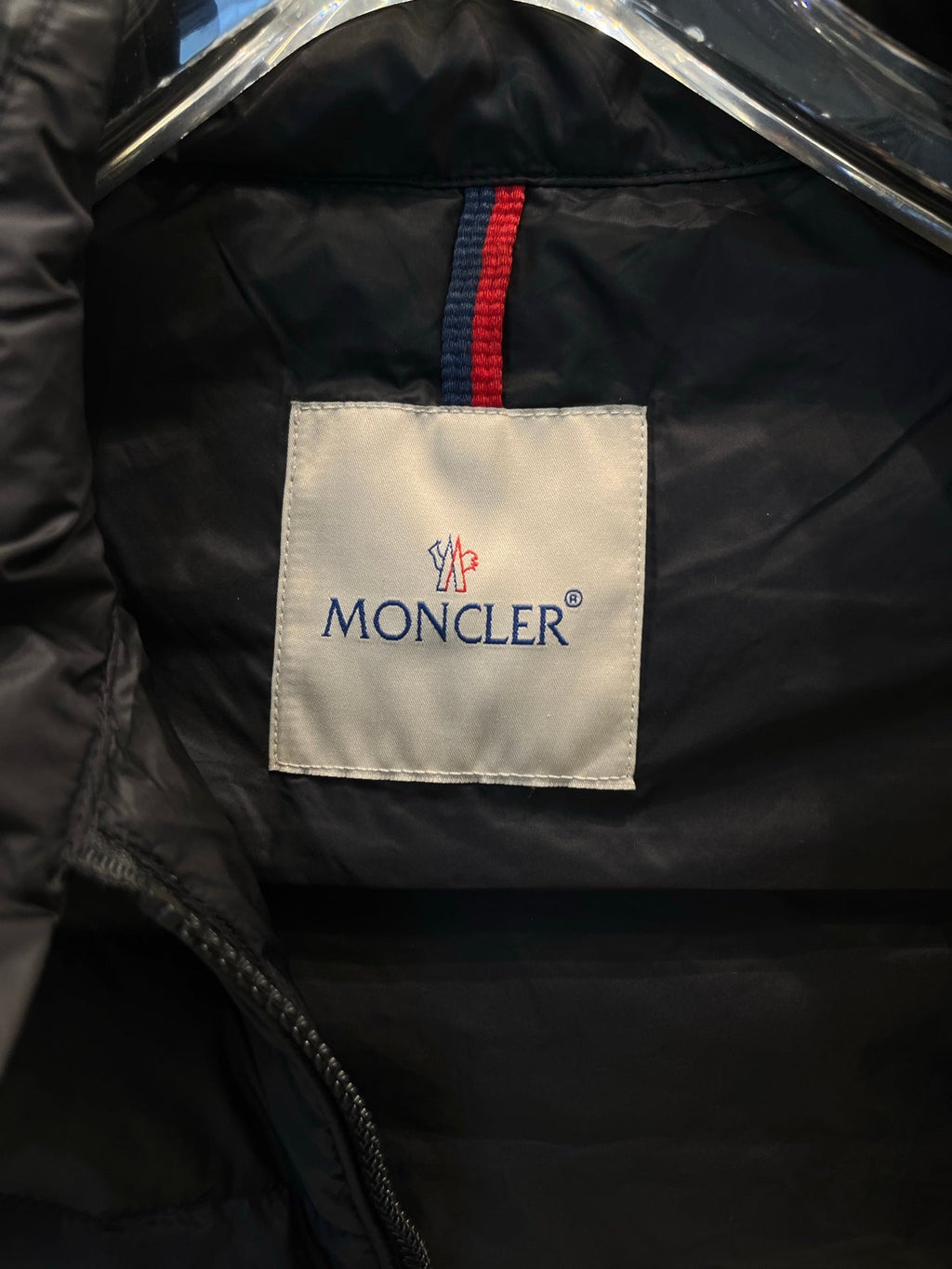 MONCLER 25S DOWN VEST IN BLACK 008