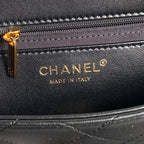 MEDIUM FLAP BAG 26 IN BLACK CALFSKIN GOLD DOUBLE C THICK CHAIN