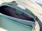  AVENUE MESSENGER 22 IN FOREST GREEN CALFSKIN