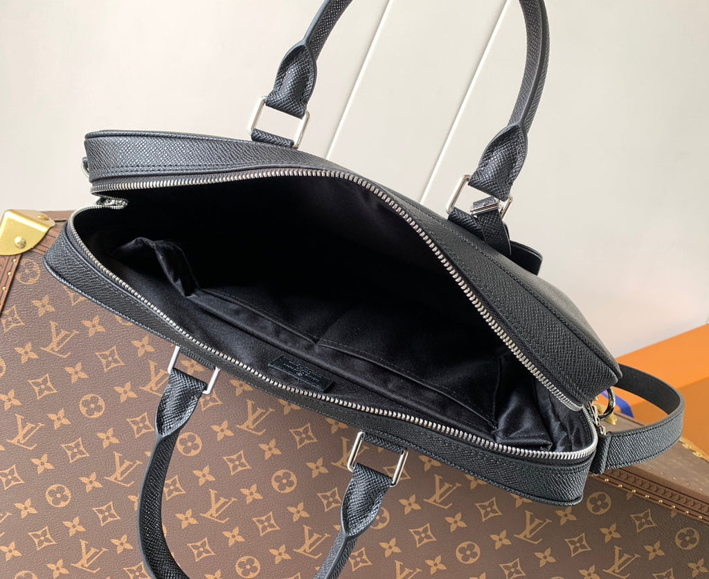 LV M30925 Porte-Documents Voyage NM Black Grain Leather